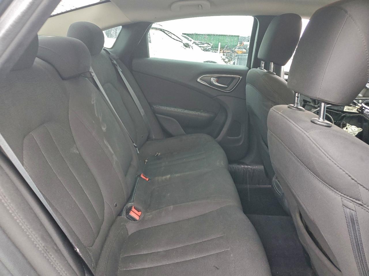 2016 CHRYSLER 200