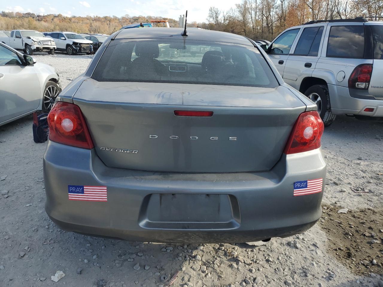 2012 DODGE Avenger