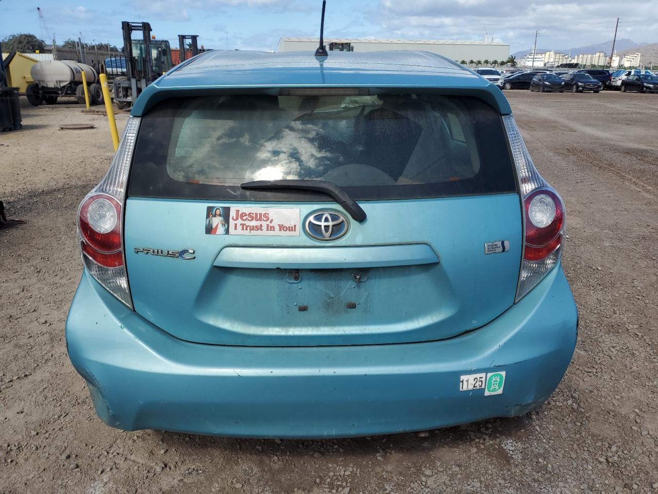 2013 TOYOTA Prius c