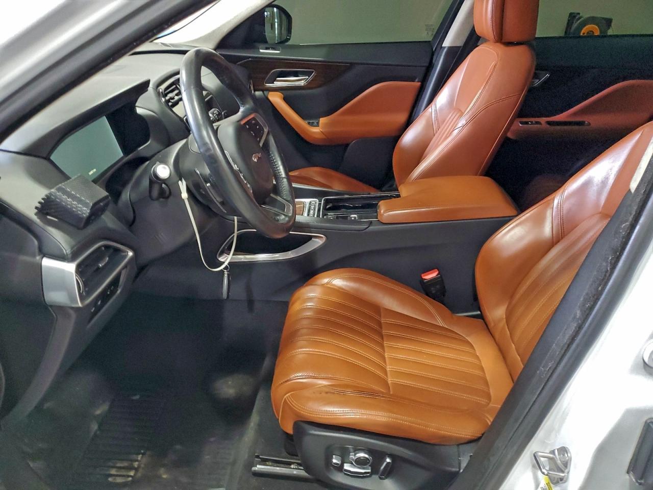 2018 JAGUAR F-Pace