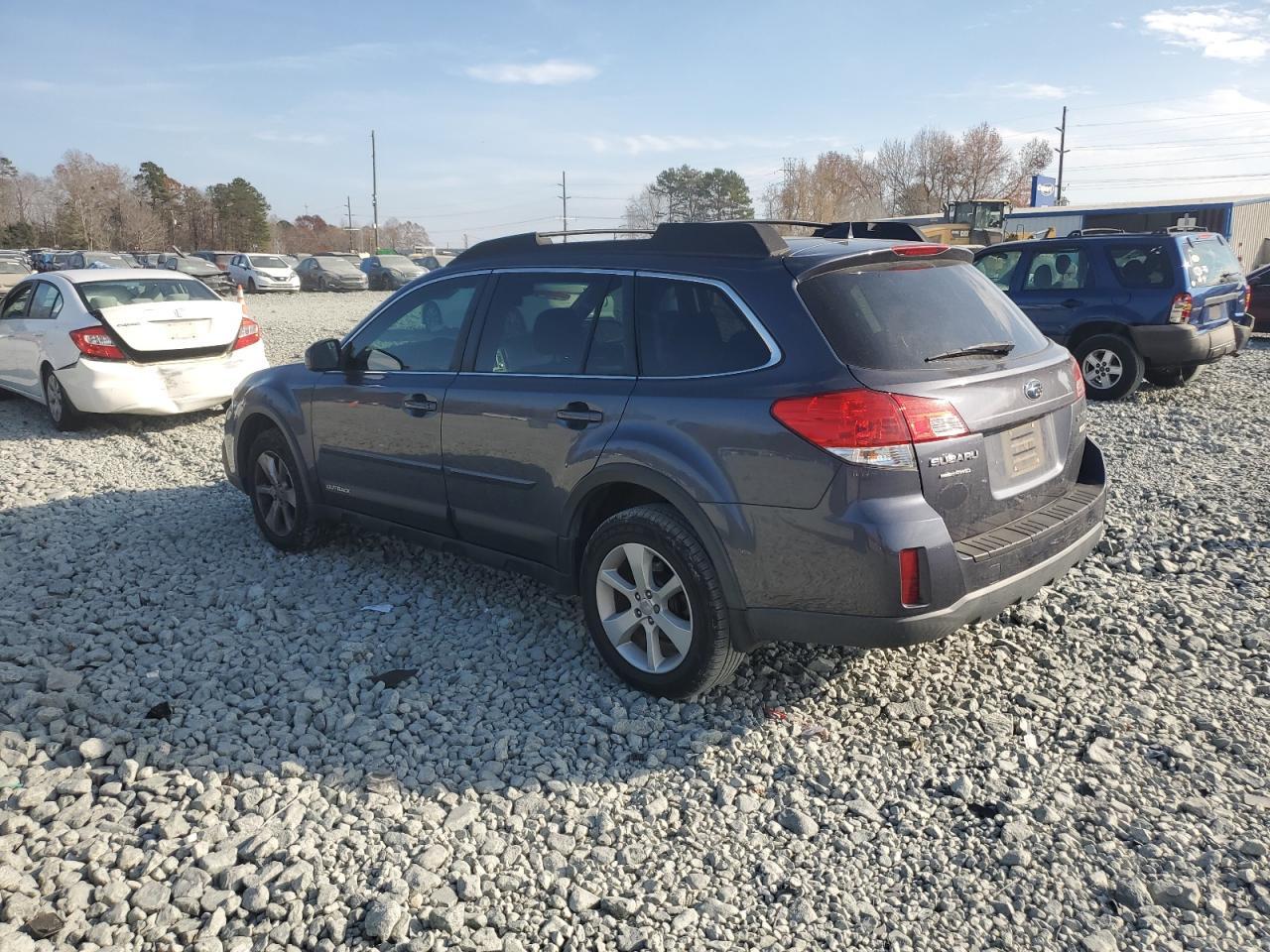 2014 SUBARU Outback