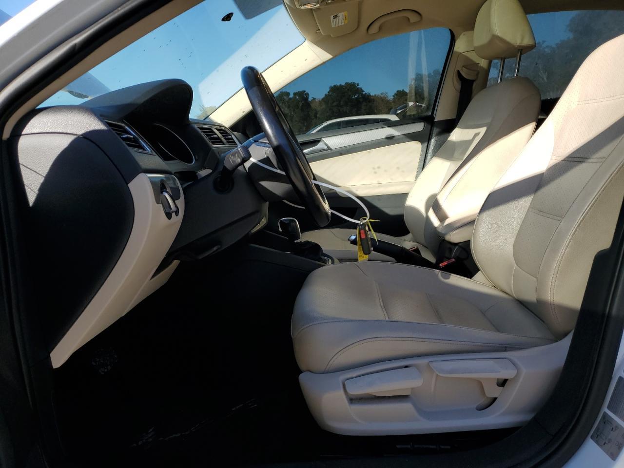 2017 VOLKSWAGEN JETTA