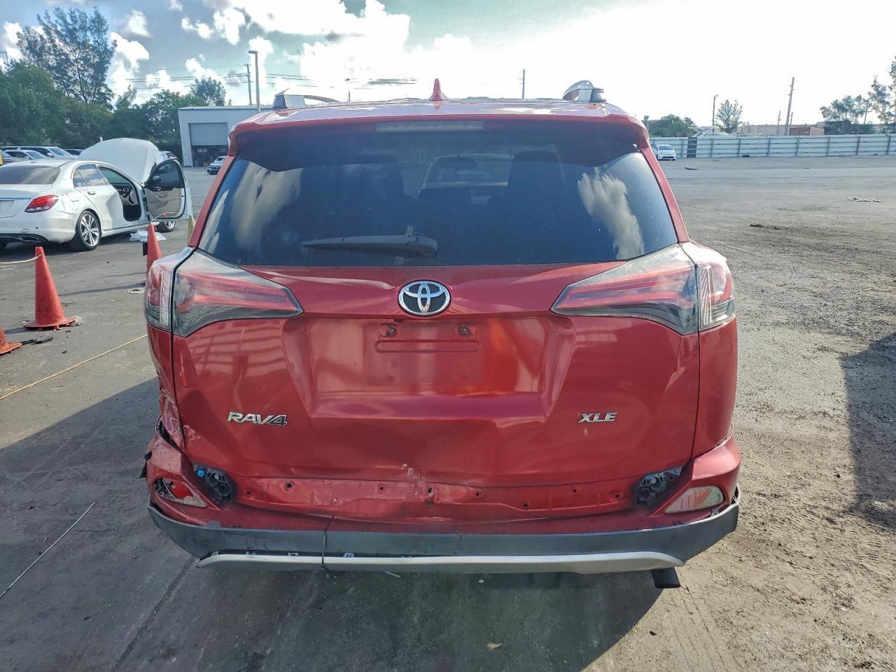 2016 TOYOTA RAV4