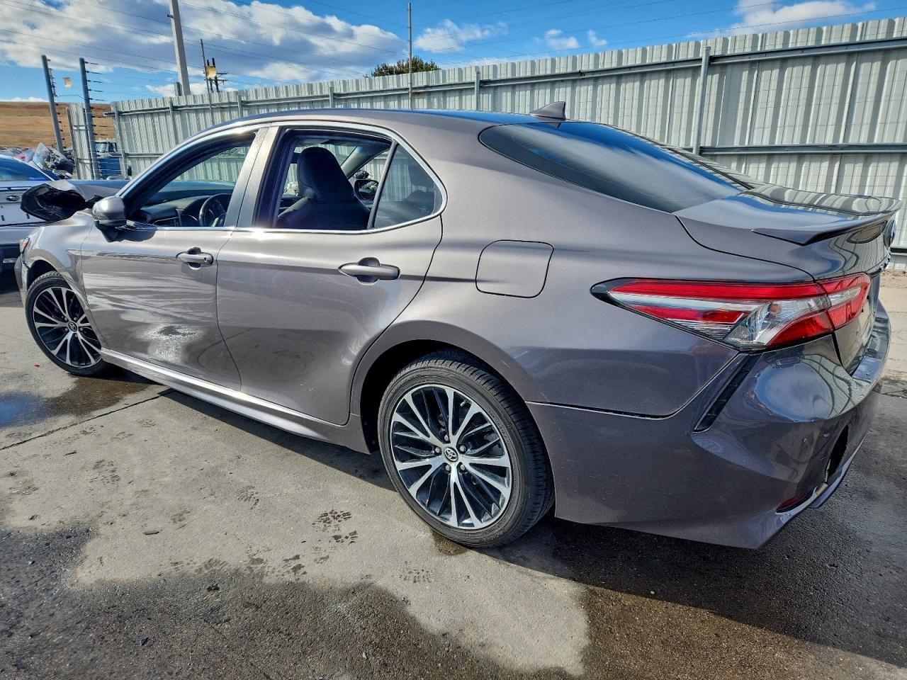 2019 TOYOTA CAMRY