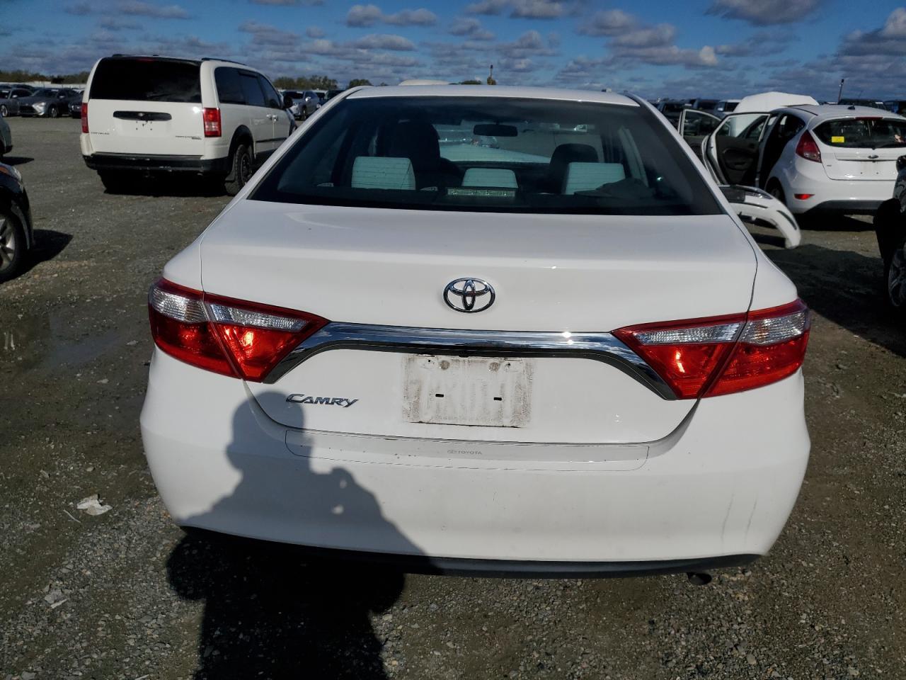 2015 TOYOTA CAMRY