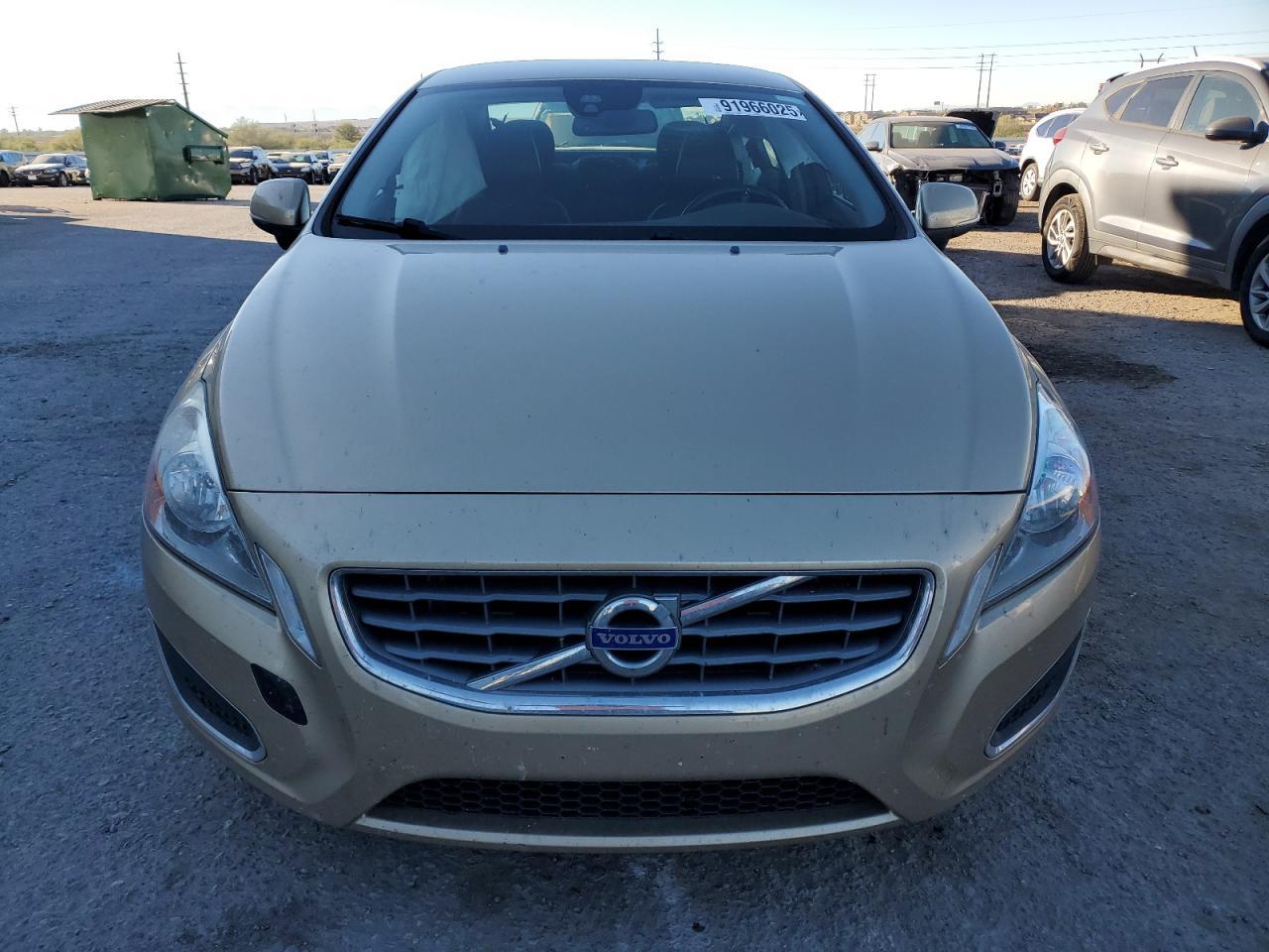 2012 VOLVO S60