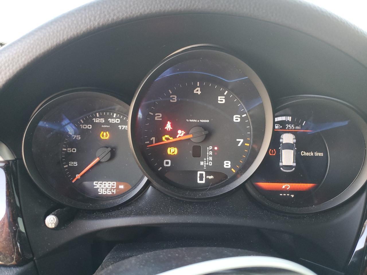 2019 PORSCHE Macan