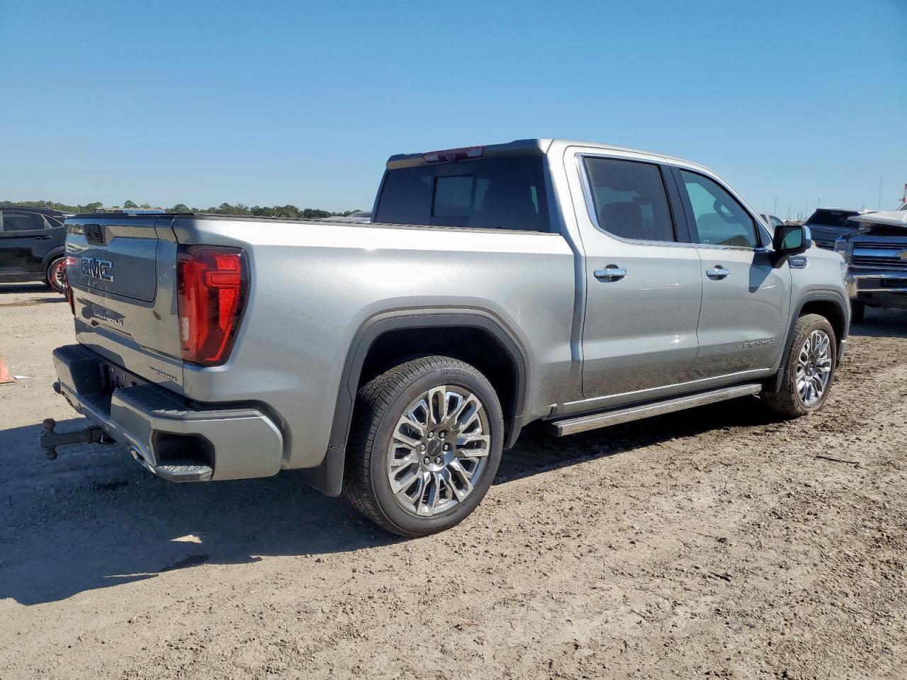 2025 GMC Sierra