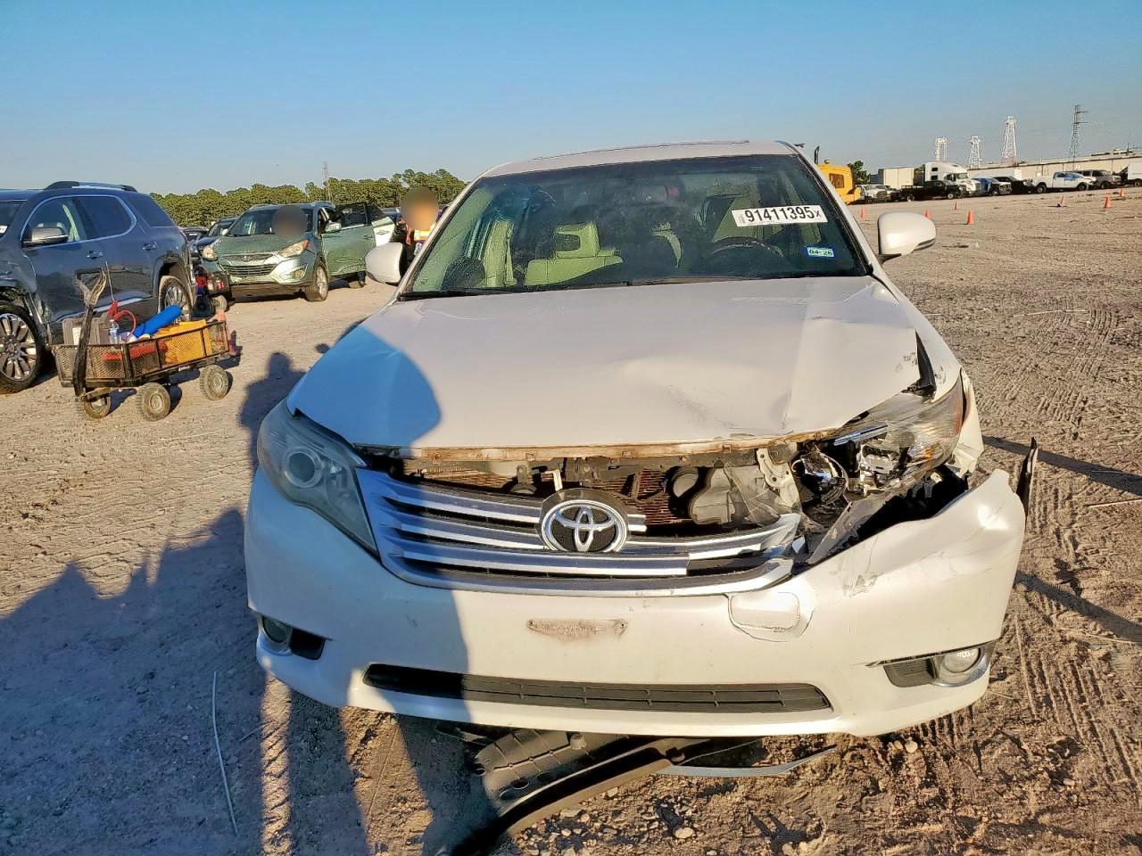 2012 TOYOTA Avalon