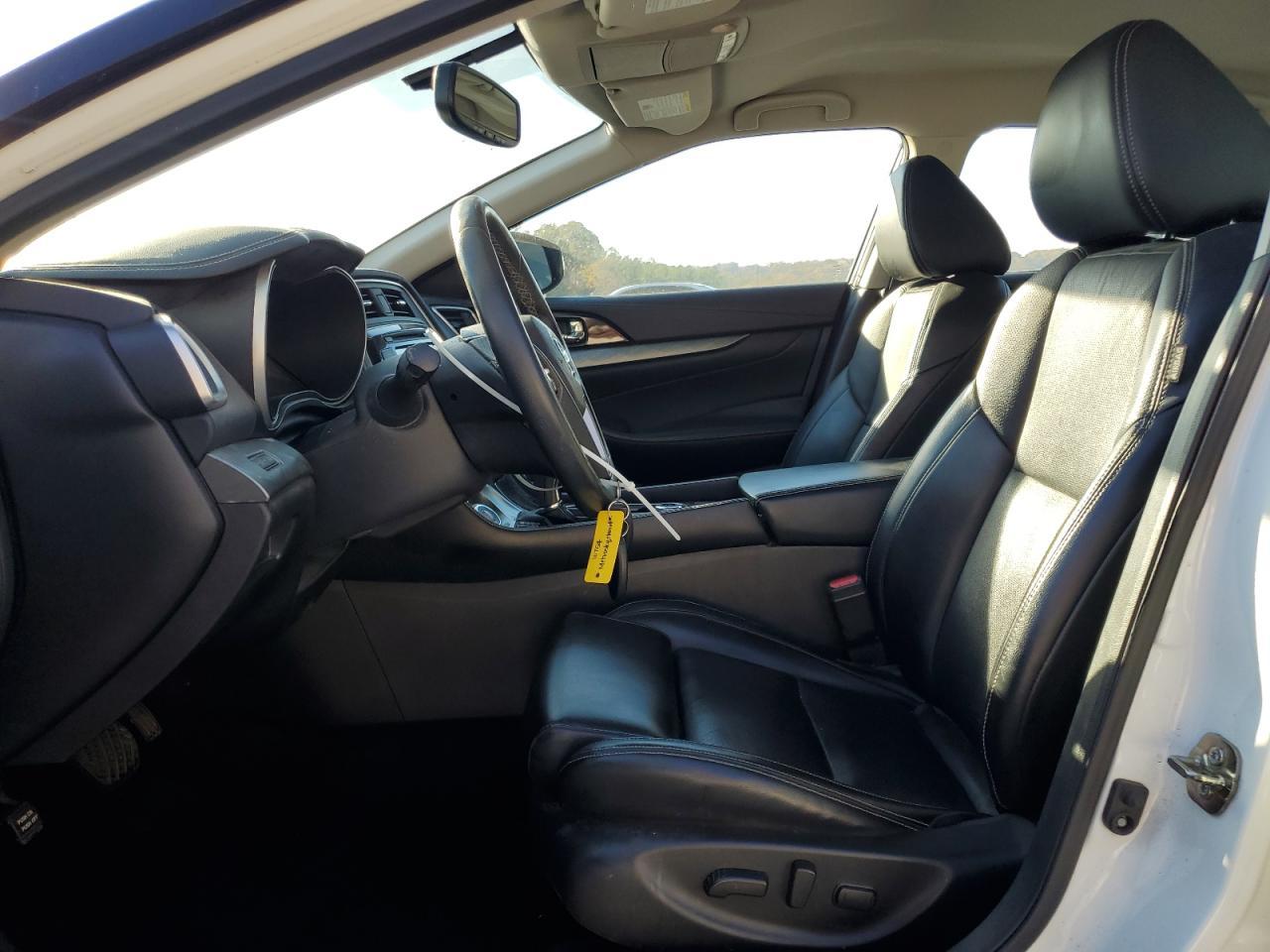 2017 NISSAN Maxima