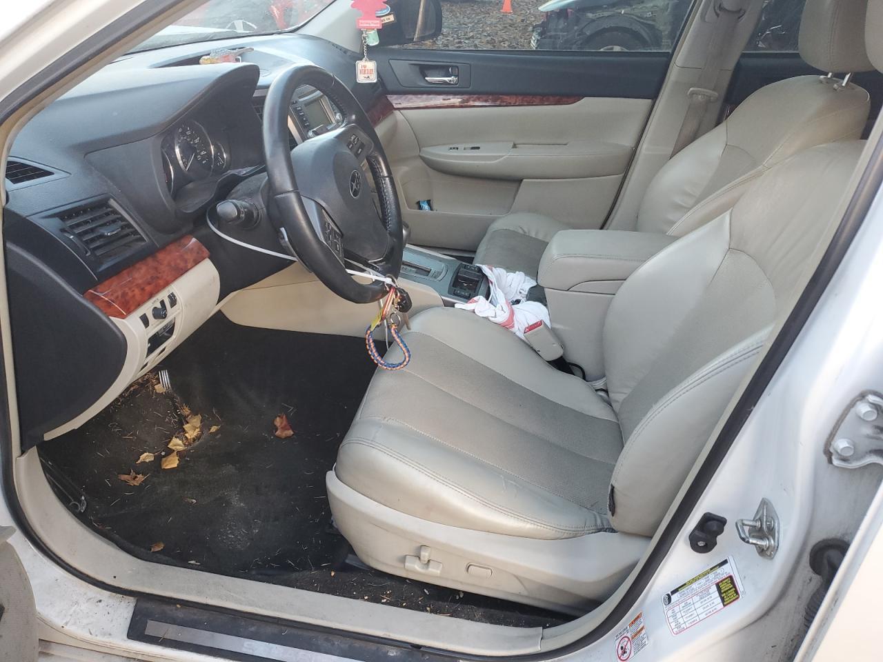 2012 SUBARU Legacy
