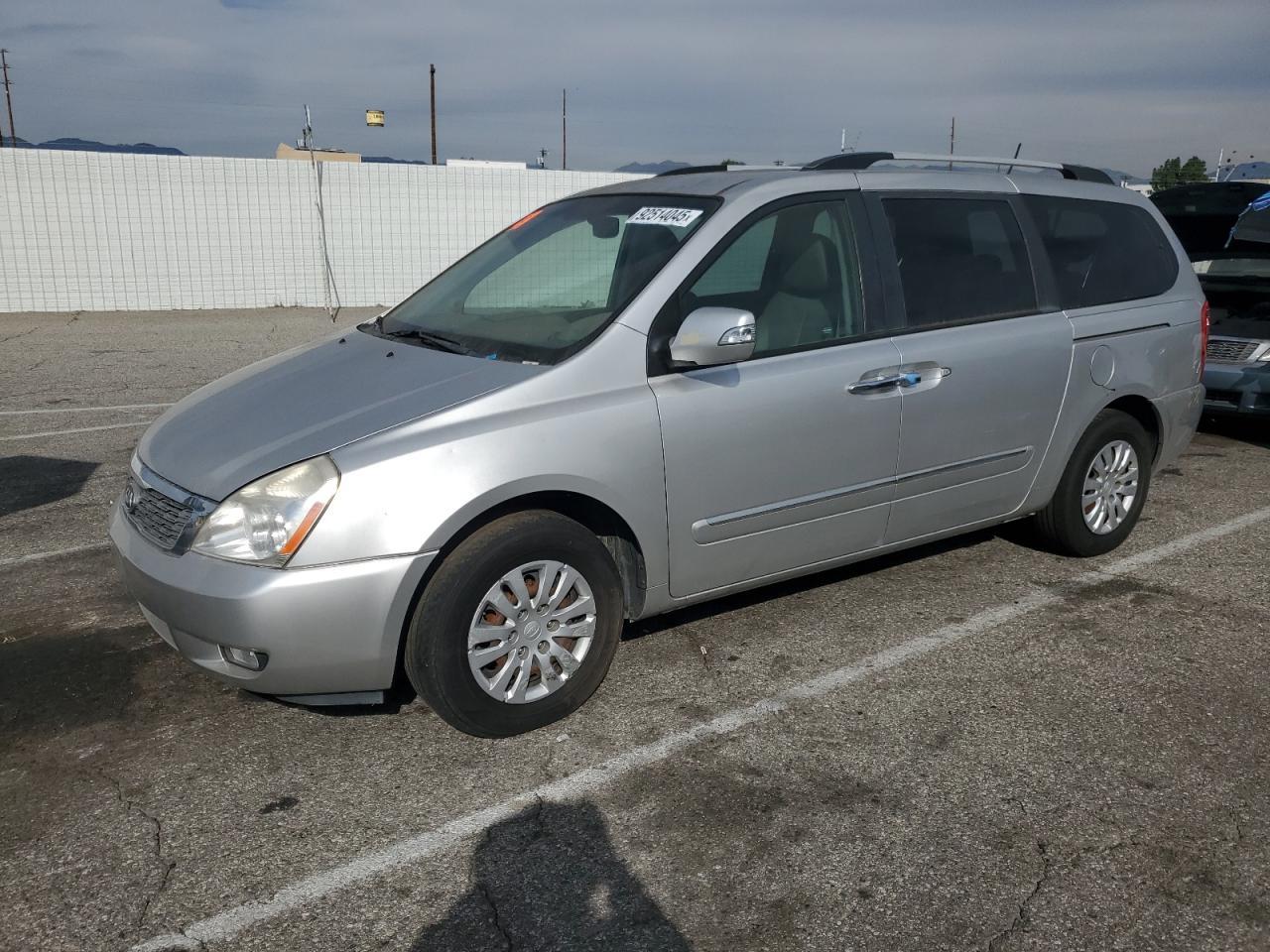 2012 KIA SEDONA