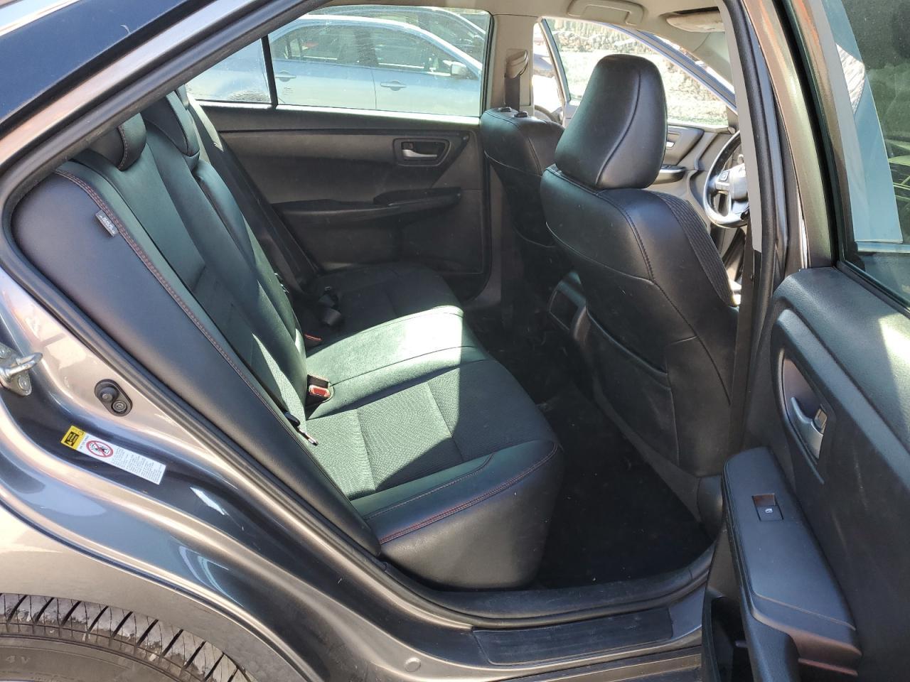 2016 TOYOTA CAMRY