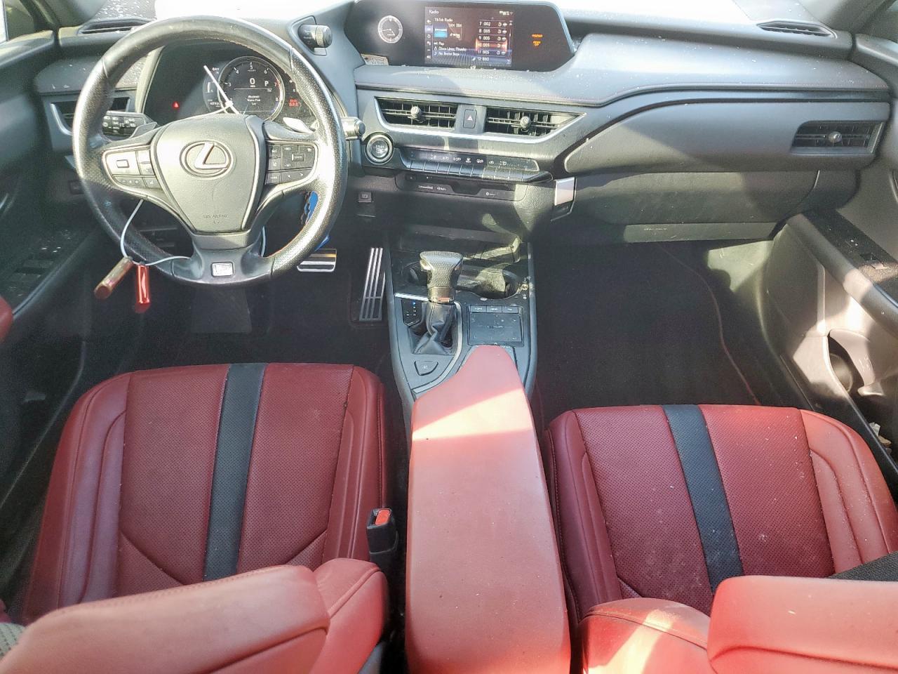 2021 LEXUS UX 200