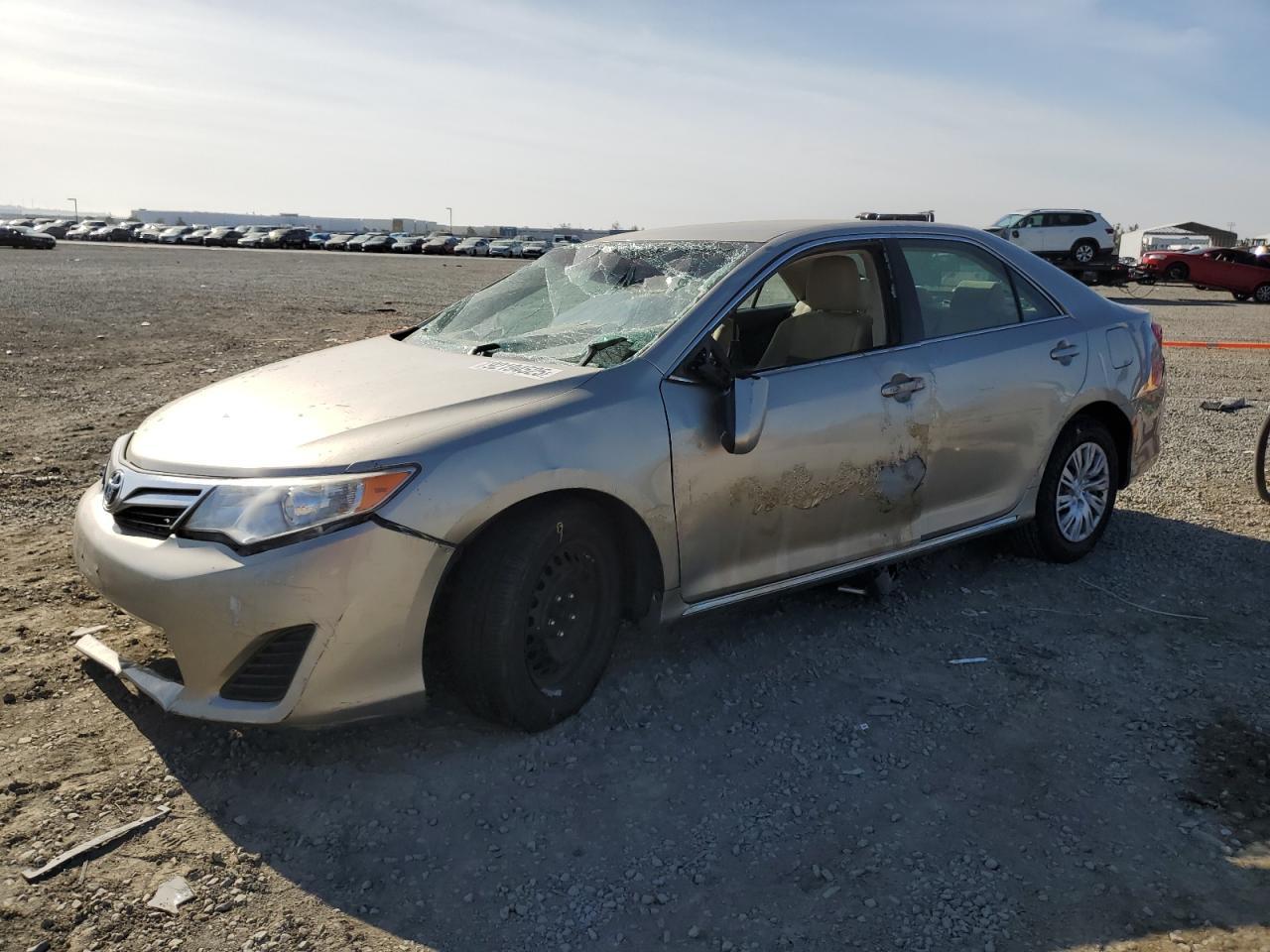 2014 TOYOTA CAMRY