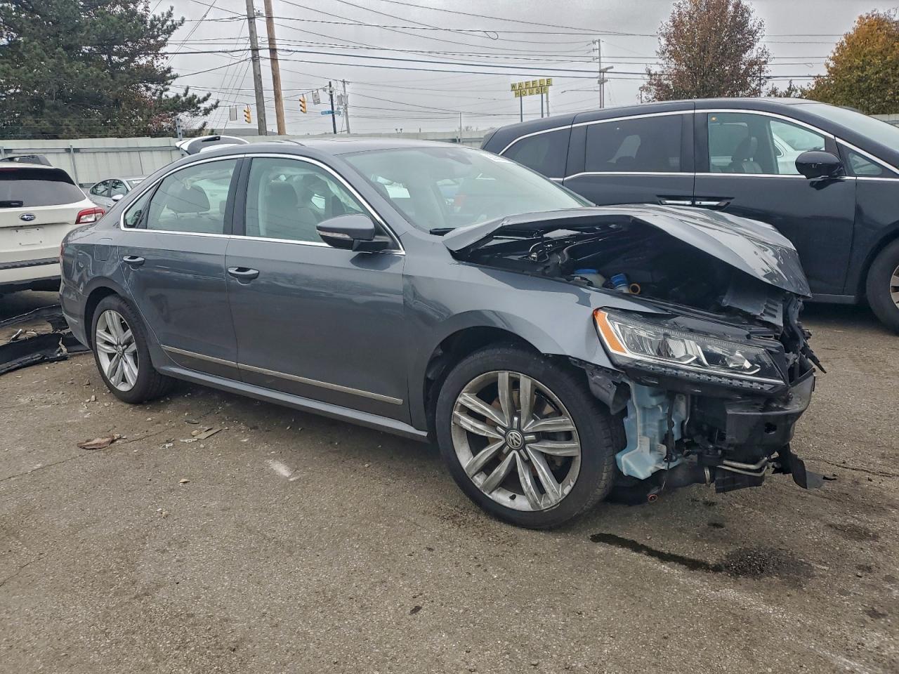 2017 VOLKSWAGEN Passat