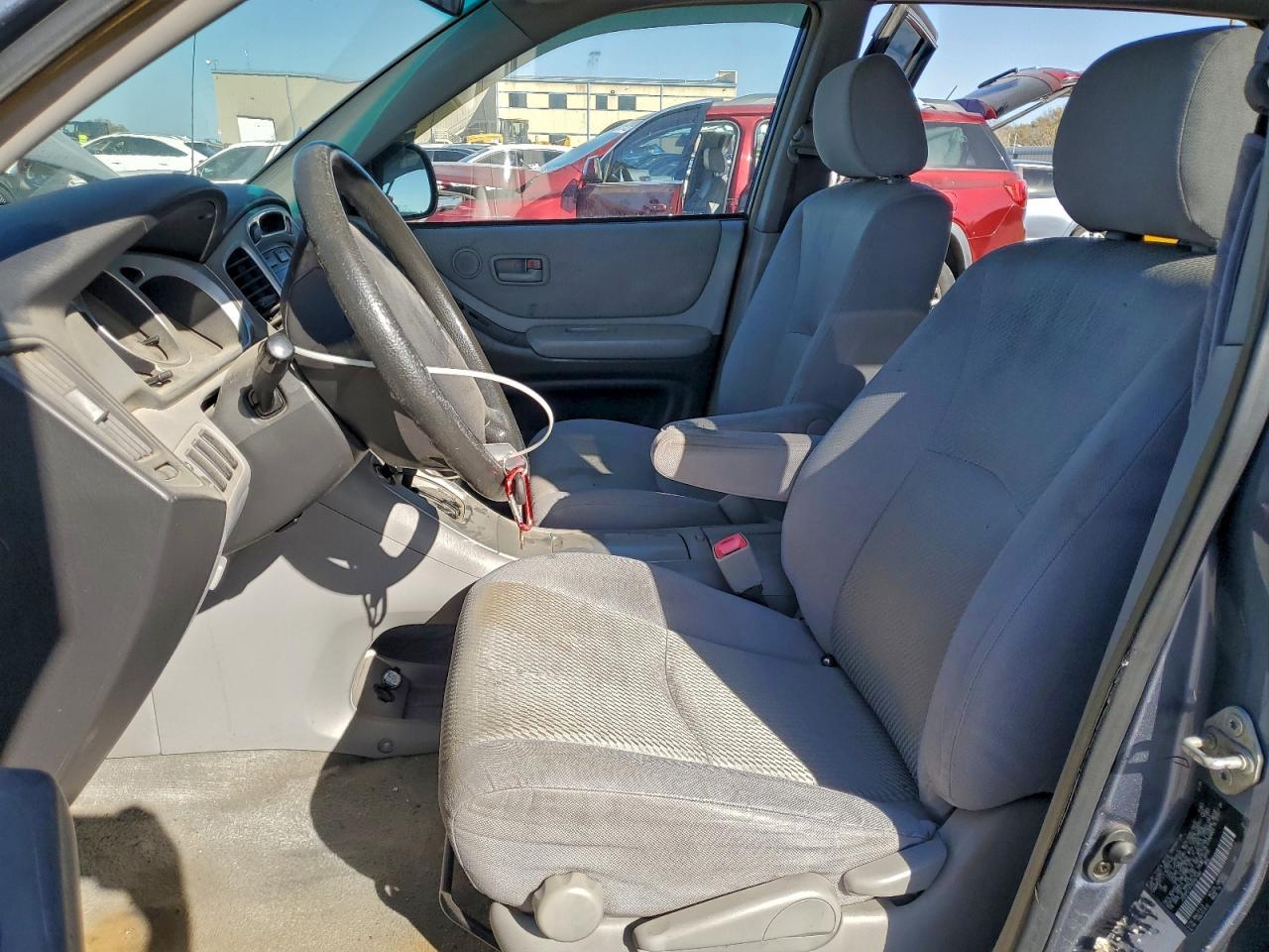 2005 TOYOTA HIGHLANDER