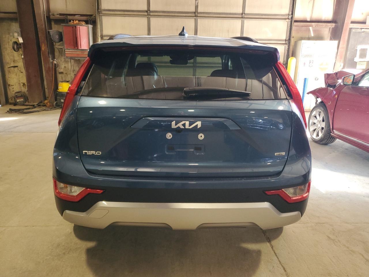 2023 KIA Niro