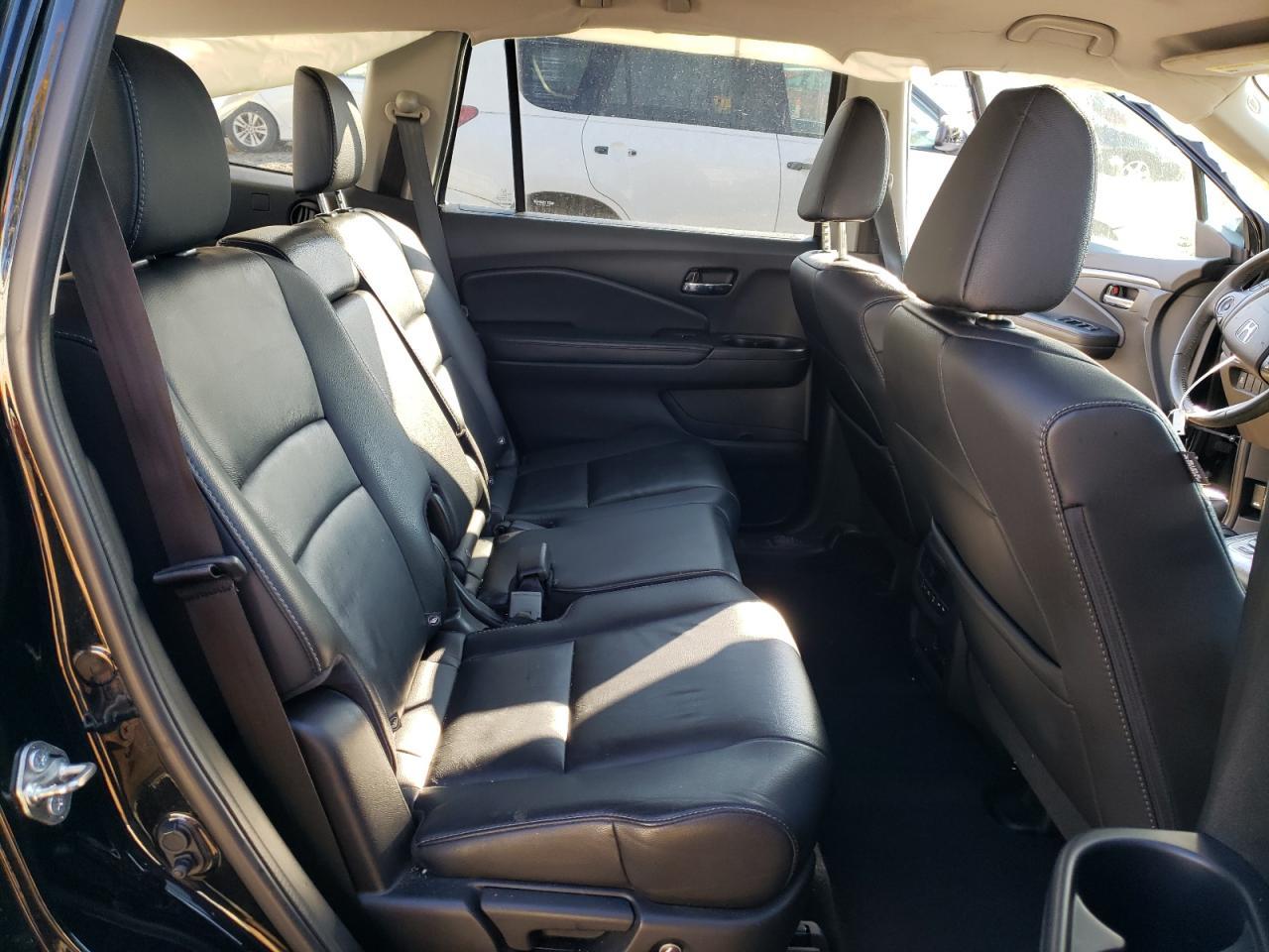 2017 HONDA PILOT