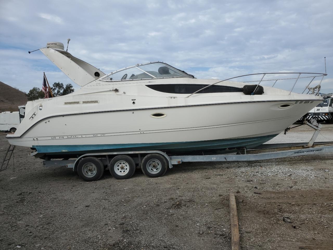 2005 BAYLINER boat