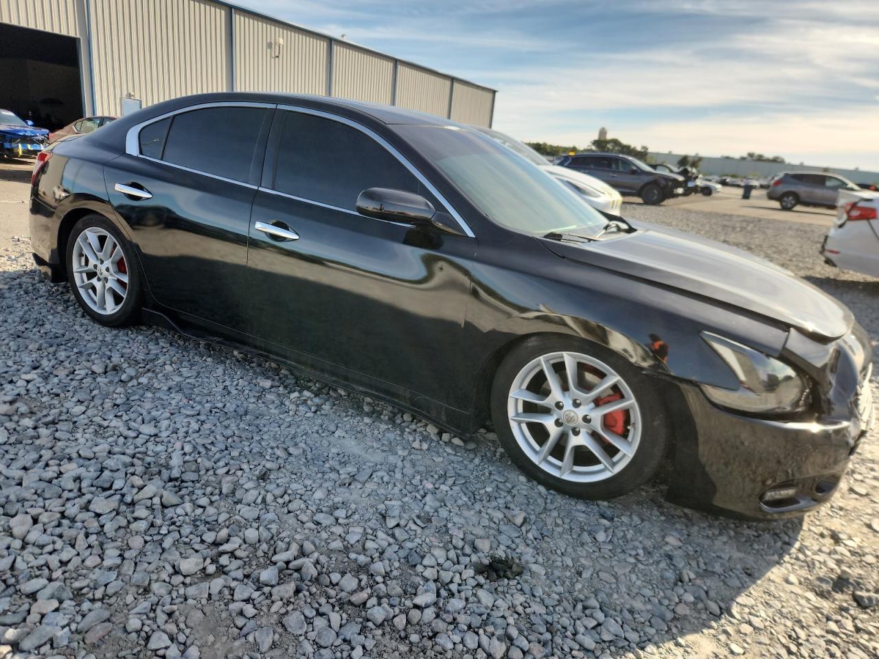 2010 NISSAN Maxima