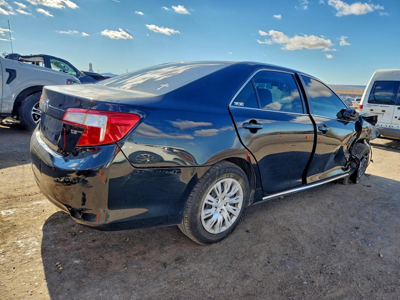 2012 TOYOTA CAMRY