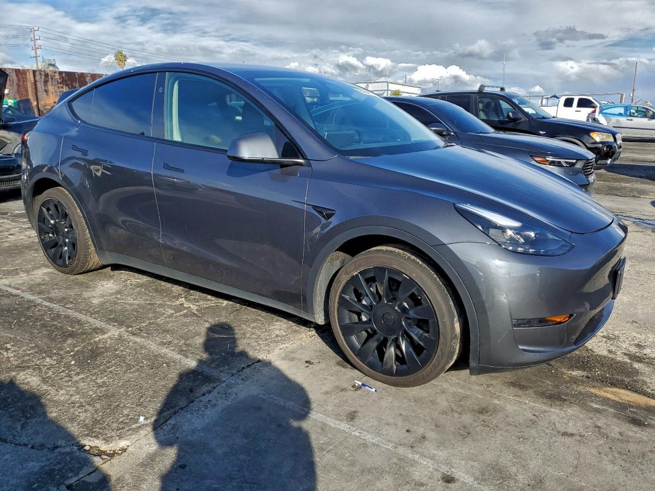 2023 TESLA MODEL Y