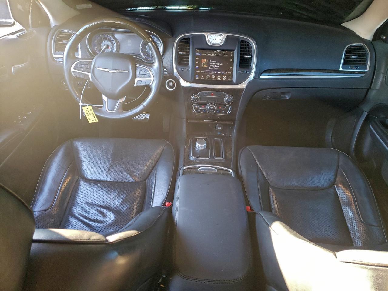 2016 CHRYSLER 300