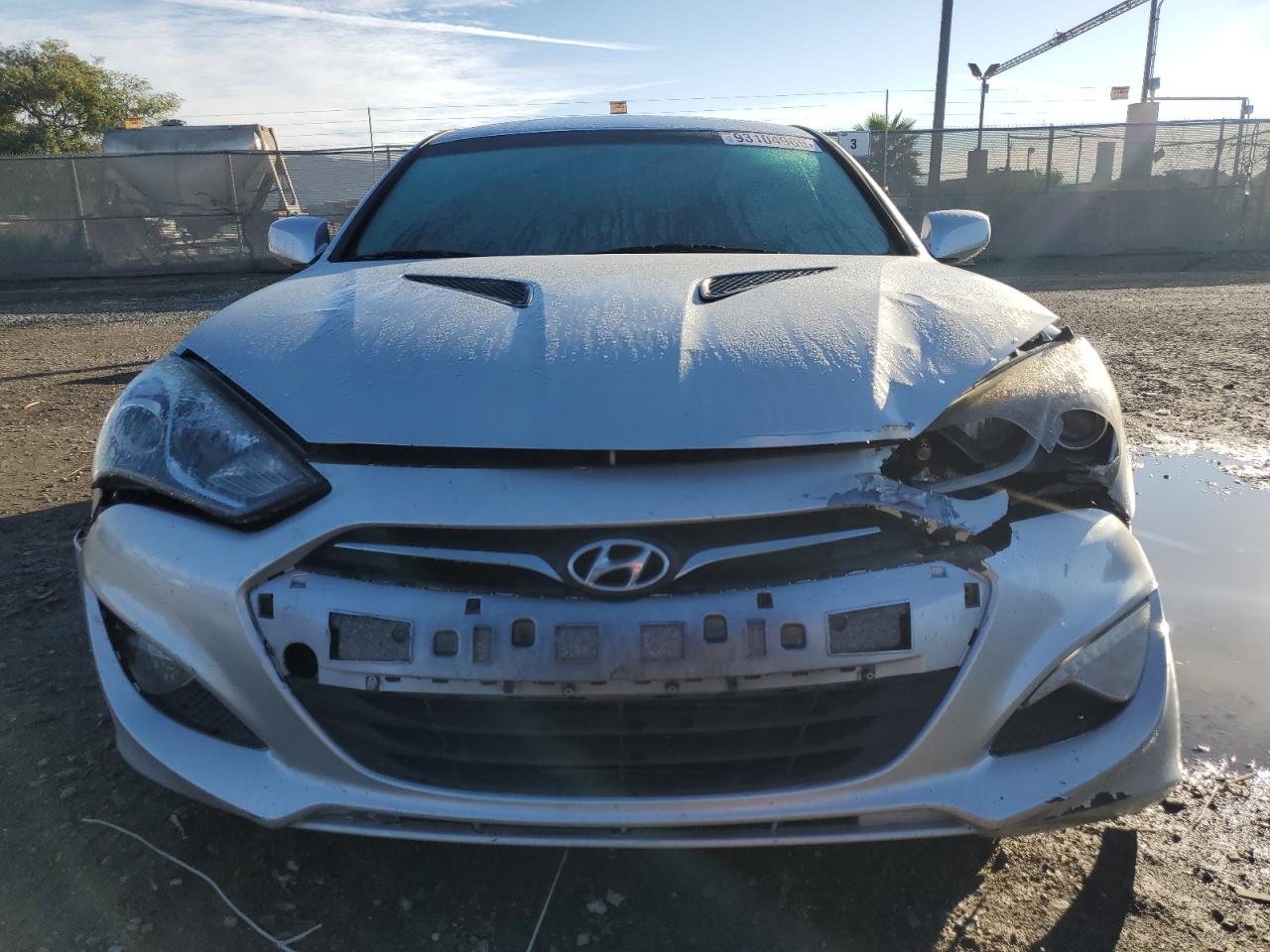 2013 HYUNDAI GENESIS