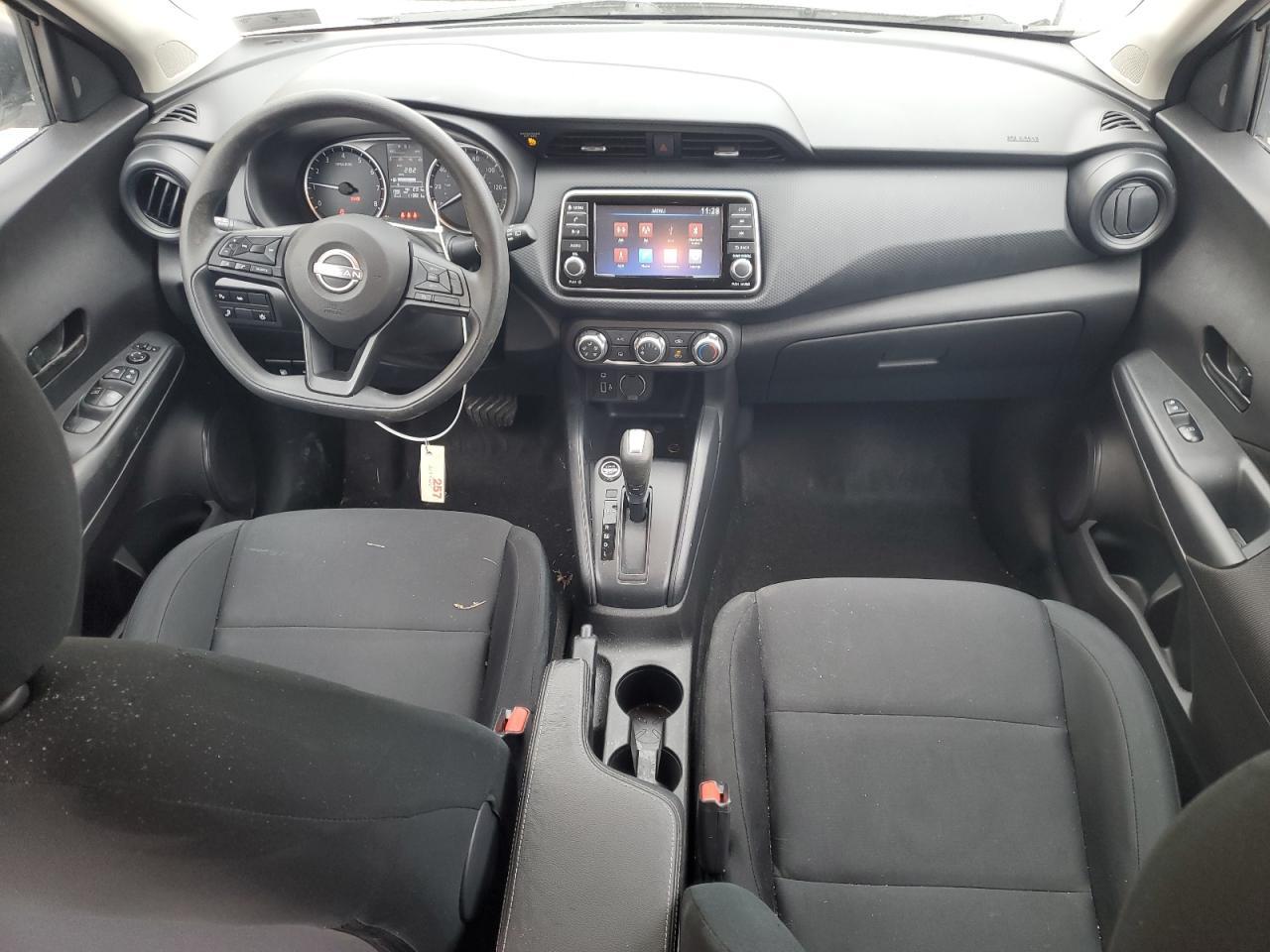 2024 NISSAN KICKS