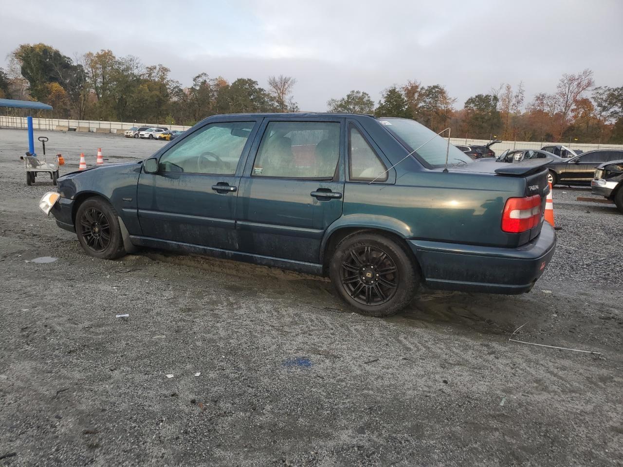 1998 VOLVO S70