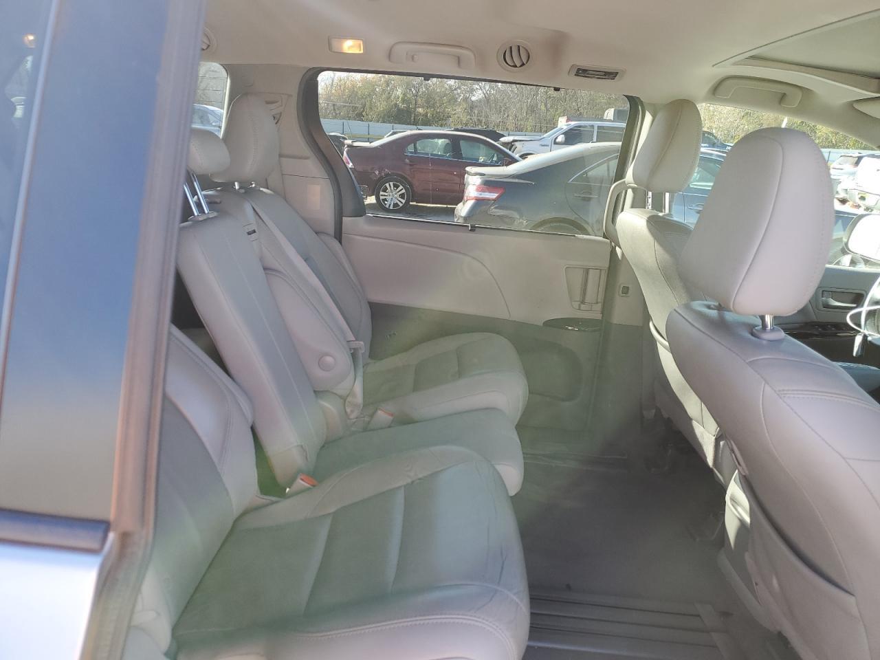 2018 TOYOTA SIENNA