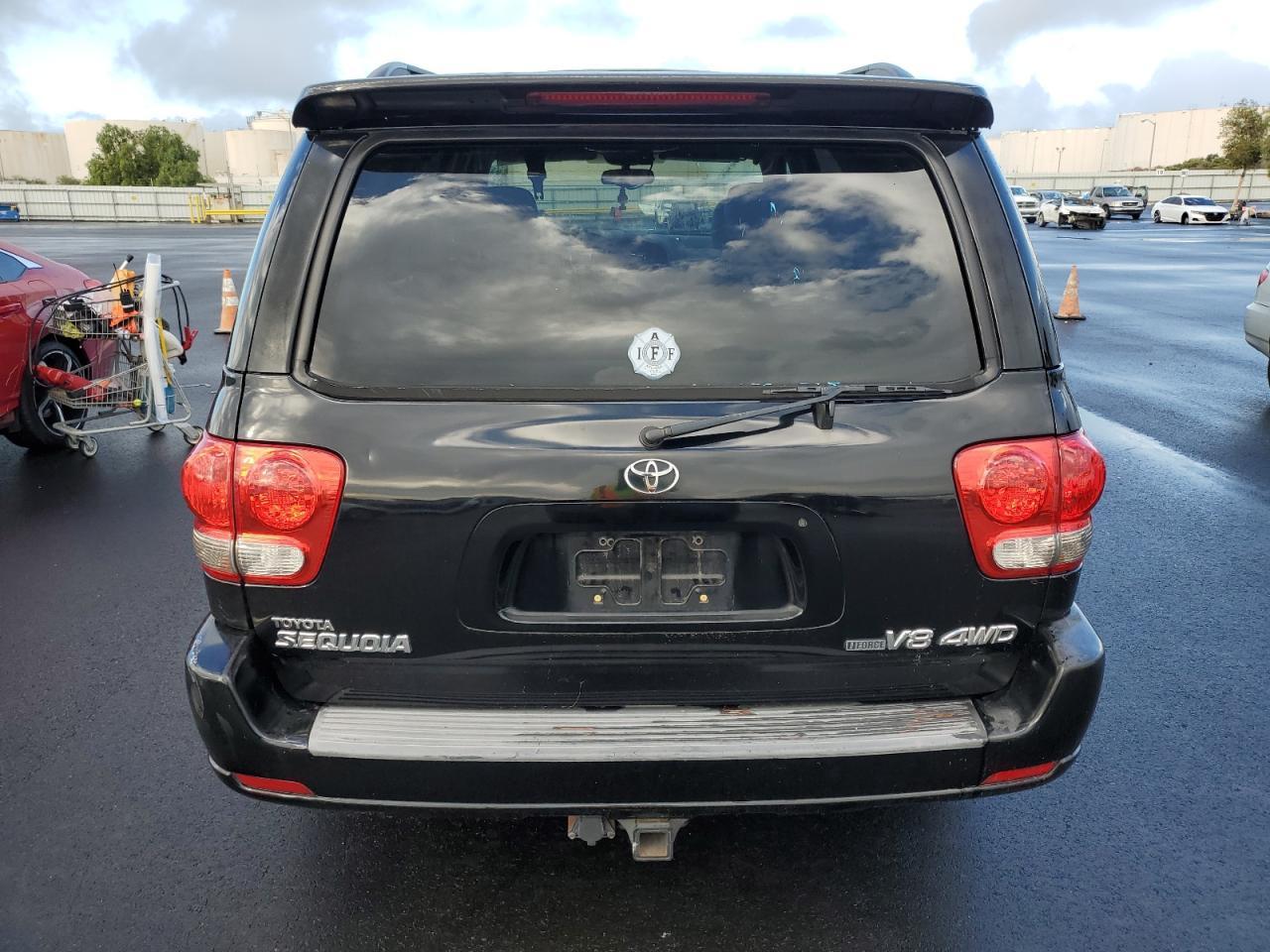 2006 TOYOTA Sequoia