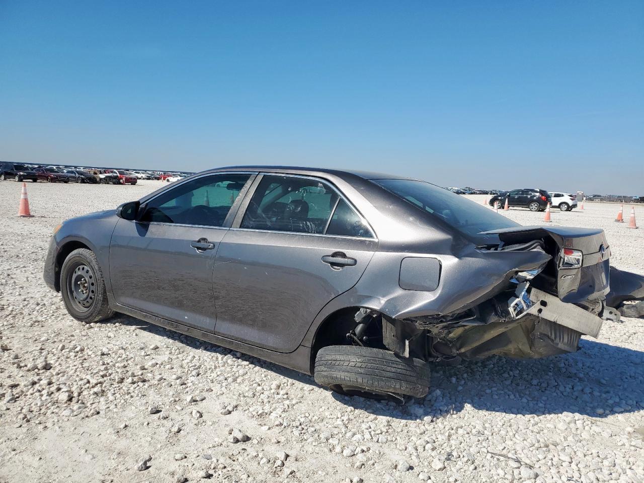 2014 TOYOTA CAMRY
