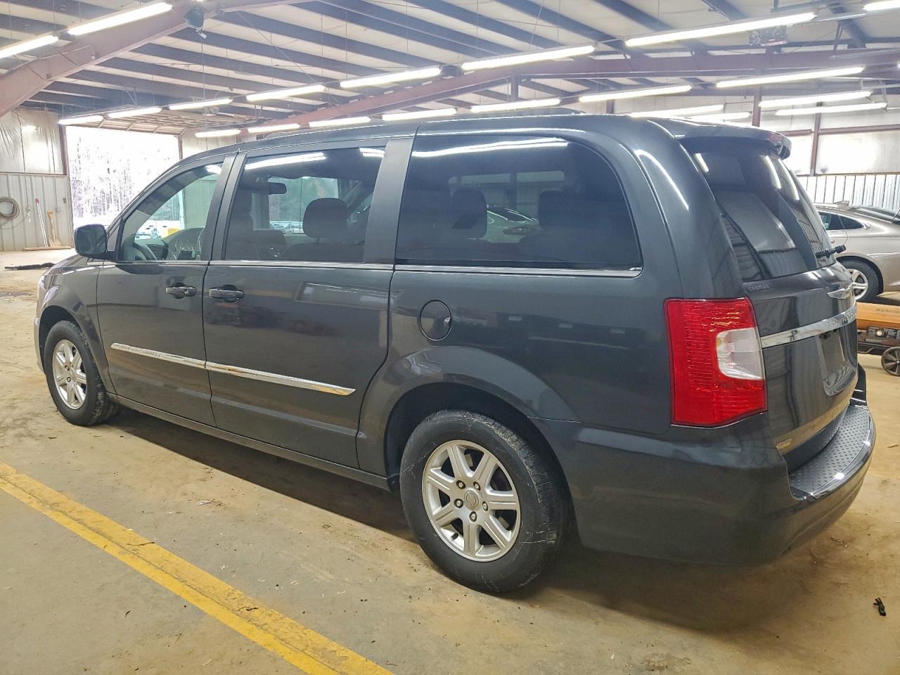 2012 CHRYSLER Town & Country