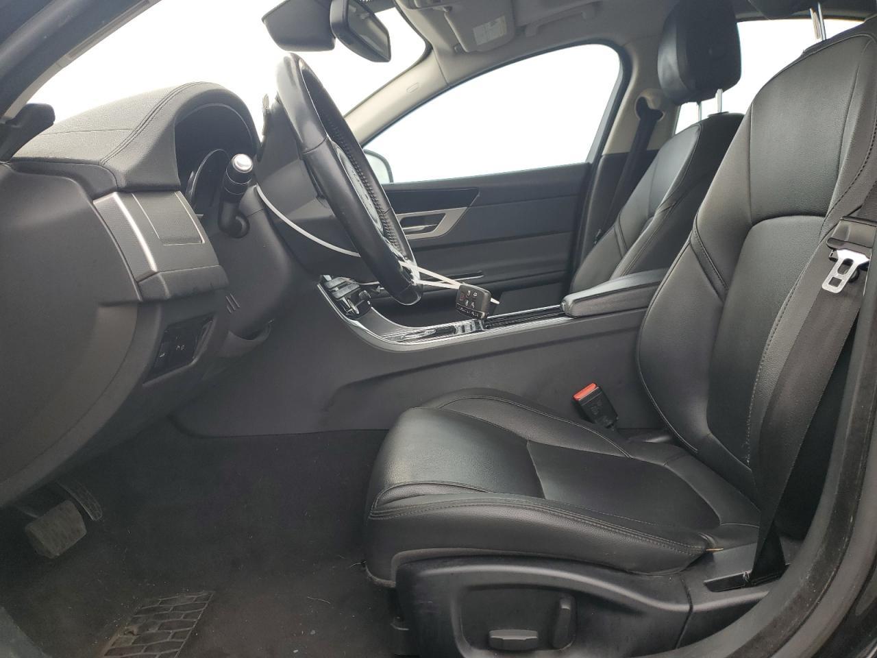 2017 JAGUAR XF