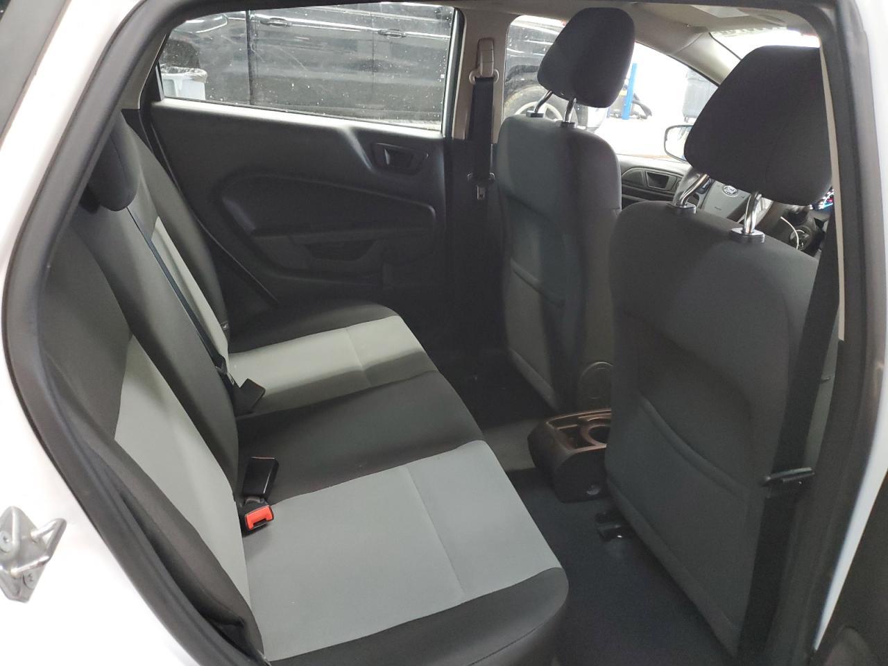 2016 FORD Fiesta