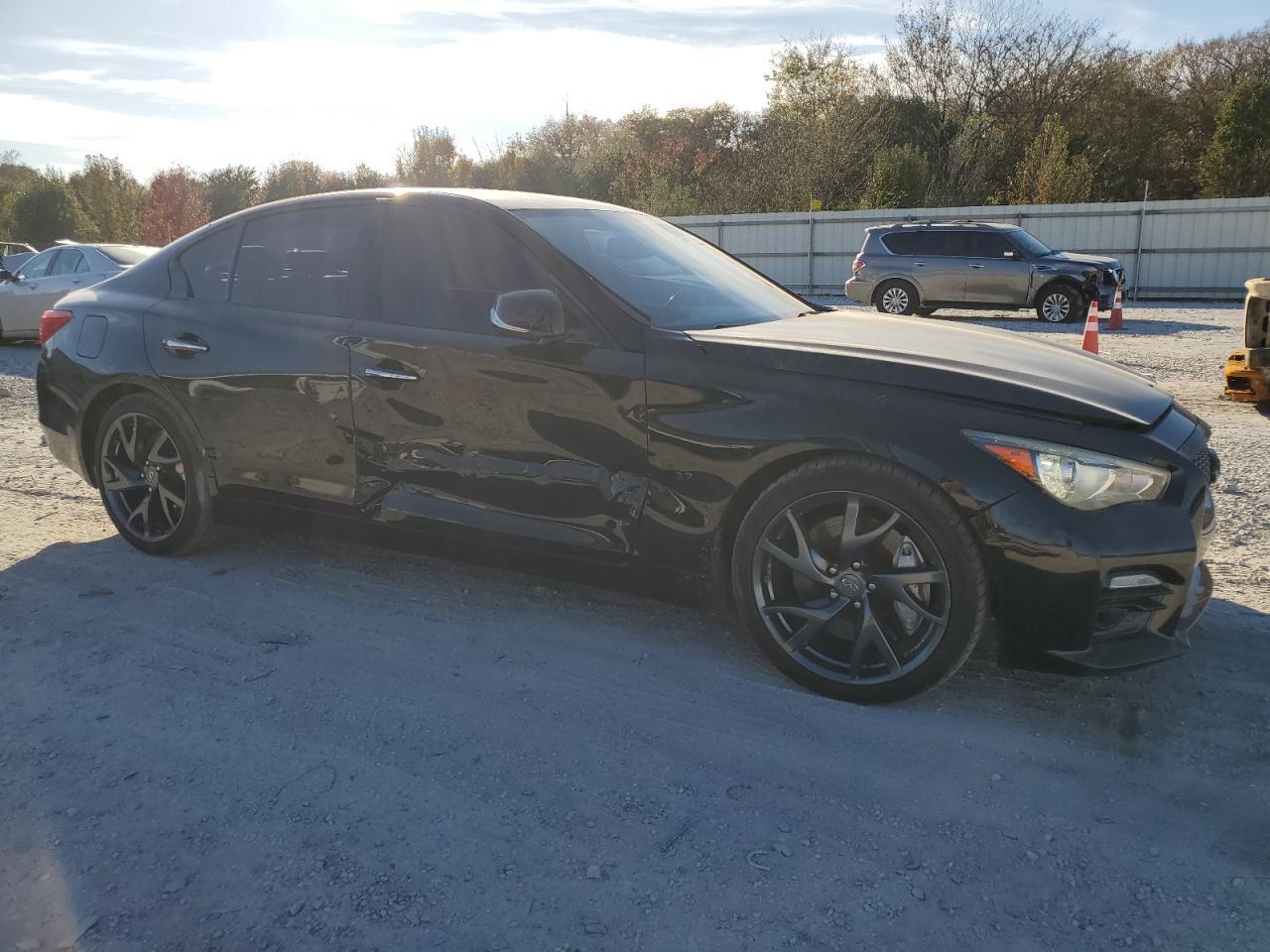 2015 INFINITI Q50