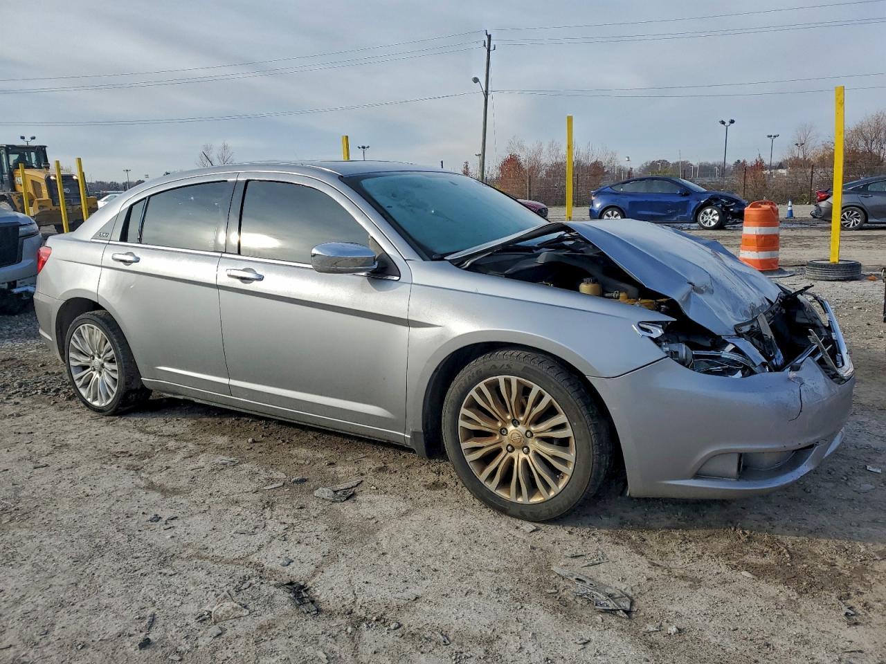 2013 CHRYSLER 200