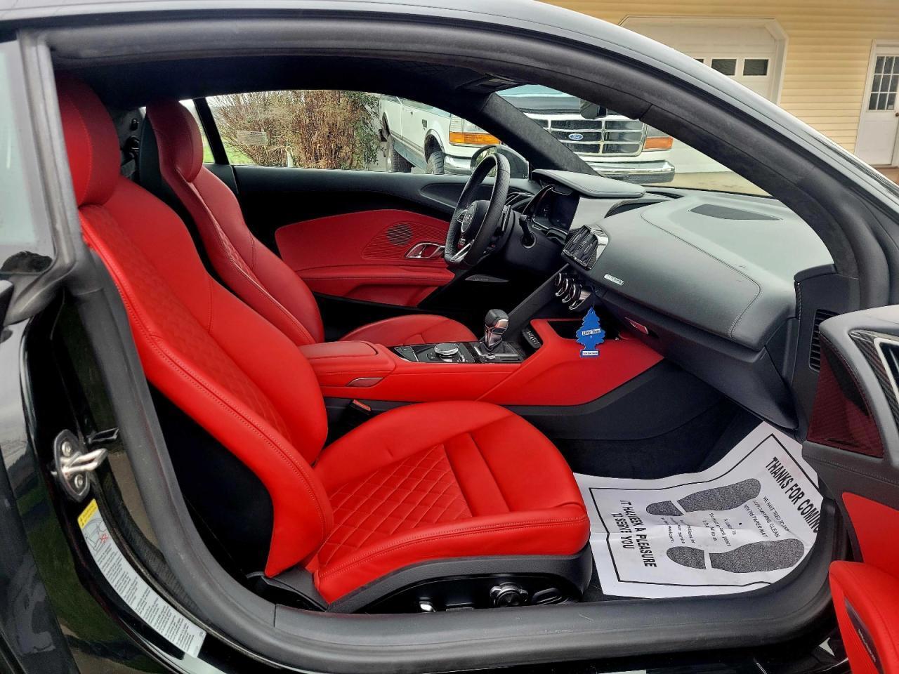 2021 AUDI R8