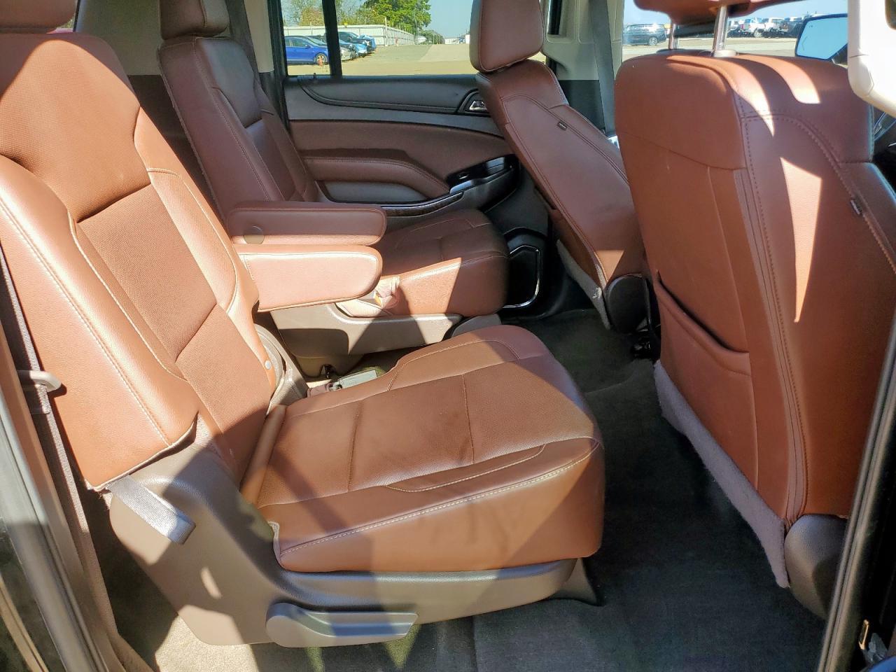 2017 CHEVROLET Suburban