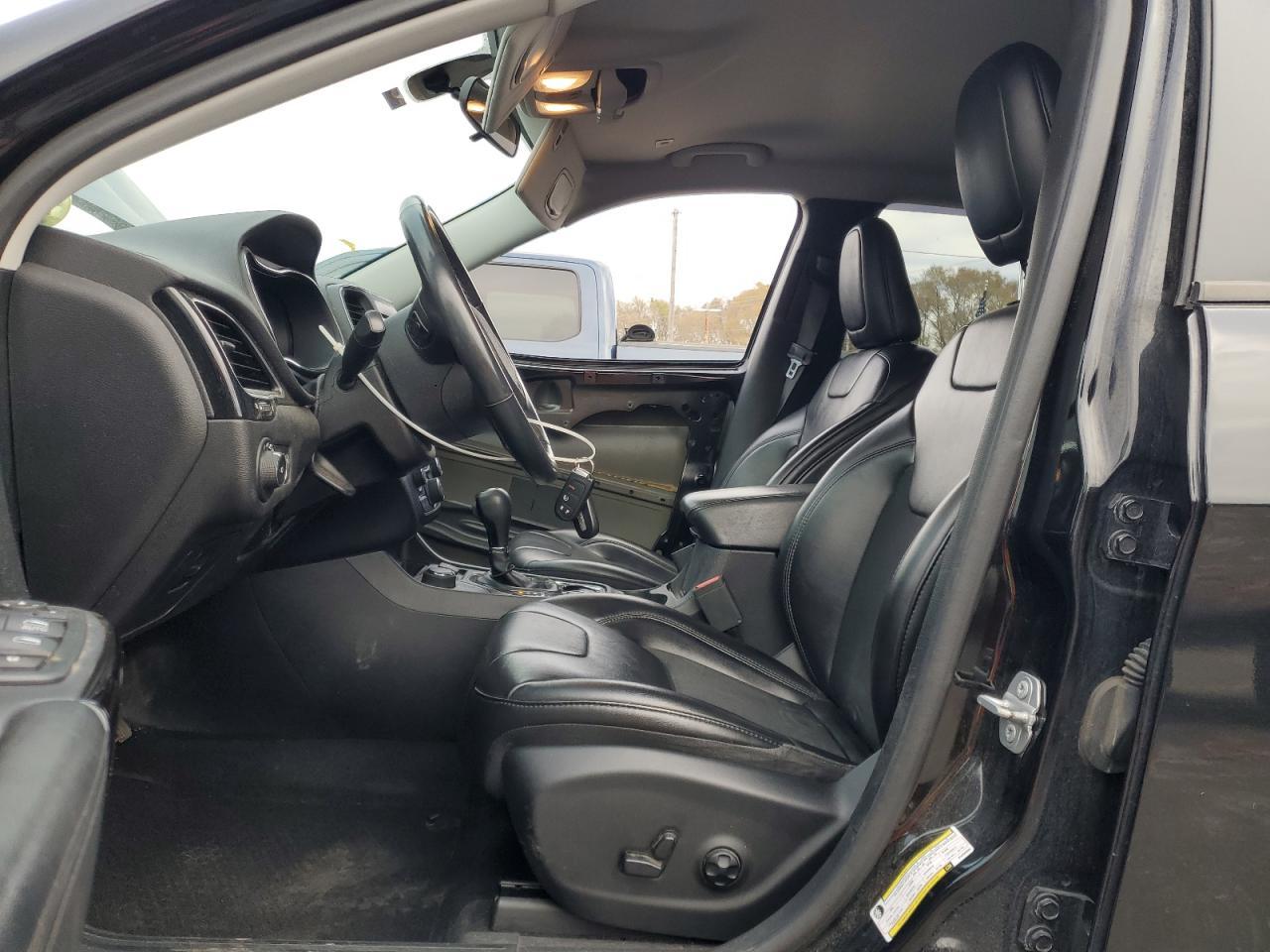 2019 JEEP CHEROKEE