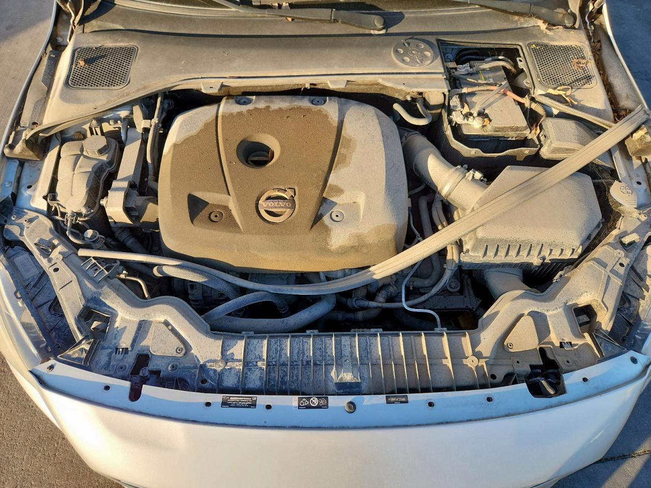 2015 VOLVO S60