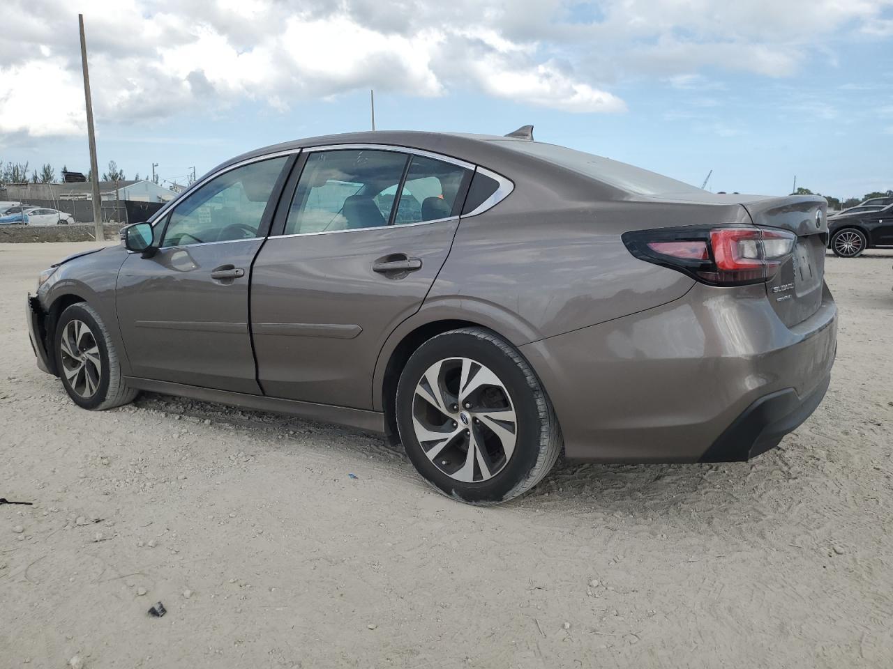 2021 SUBARU Legacy