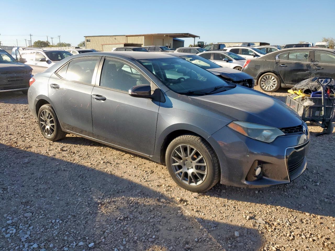 2016 TOYOTA COROLLA