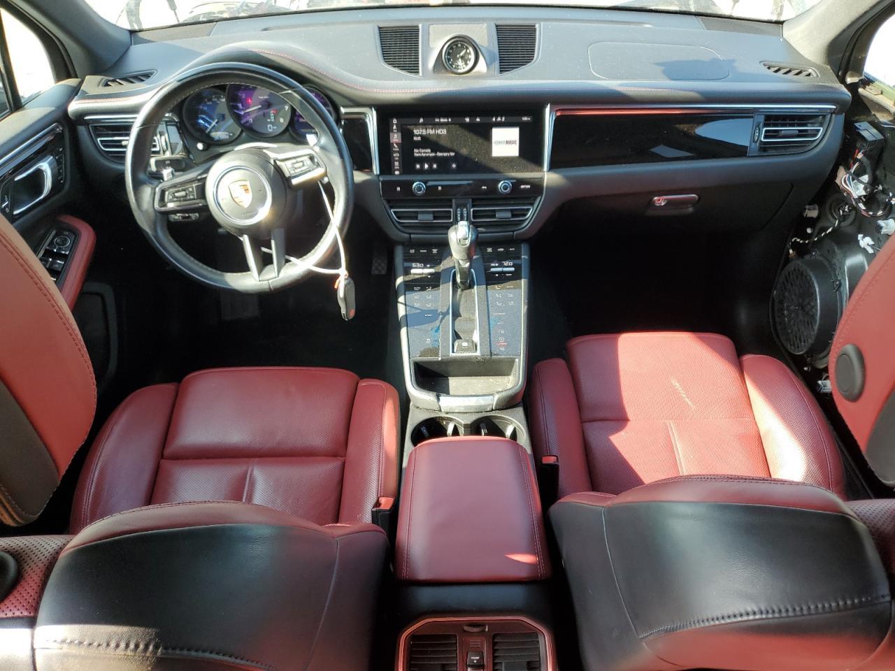 2023 PORSCHE Macan