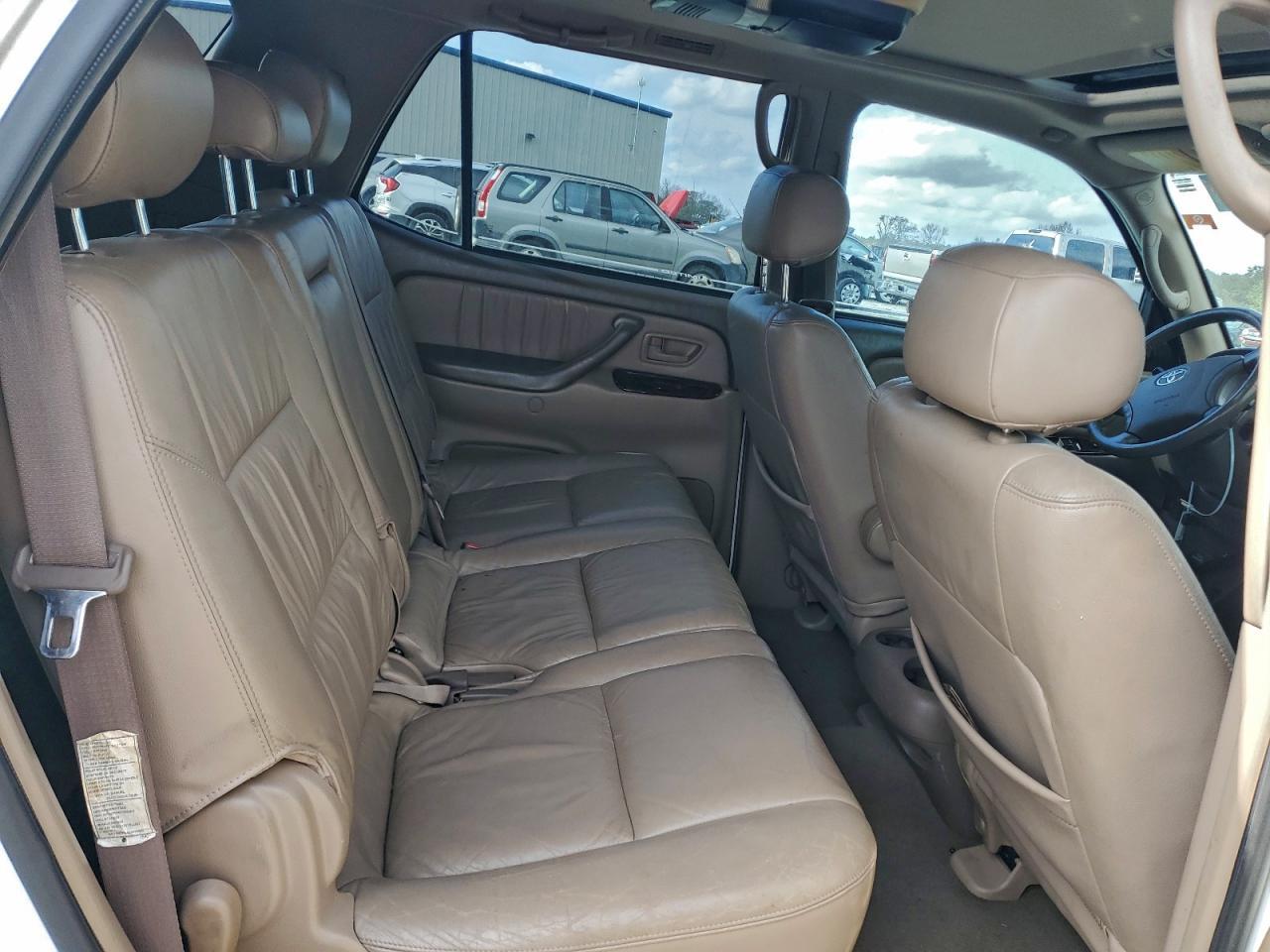 2003 TOYOTA Sequoia