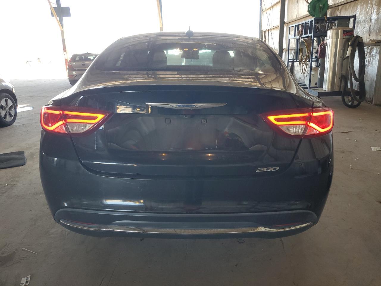 2016 CHRYSLER 200