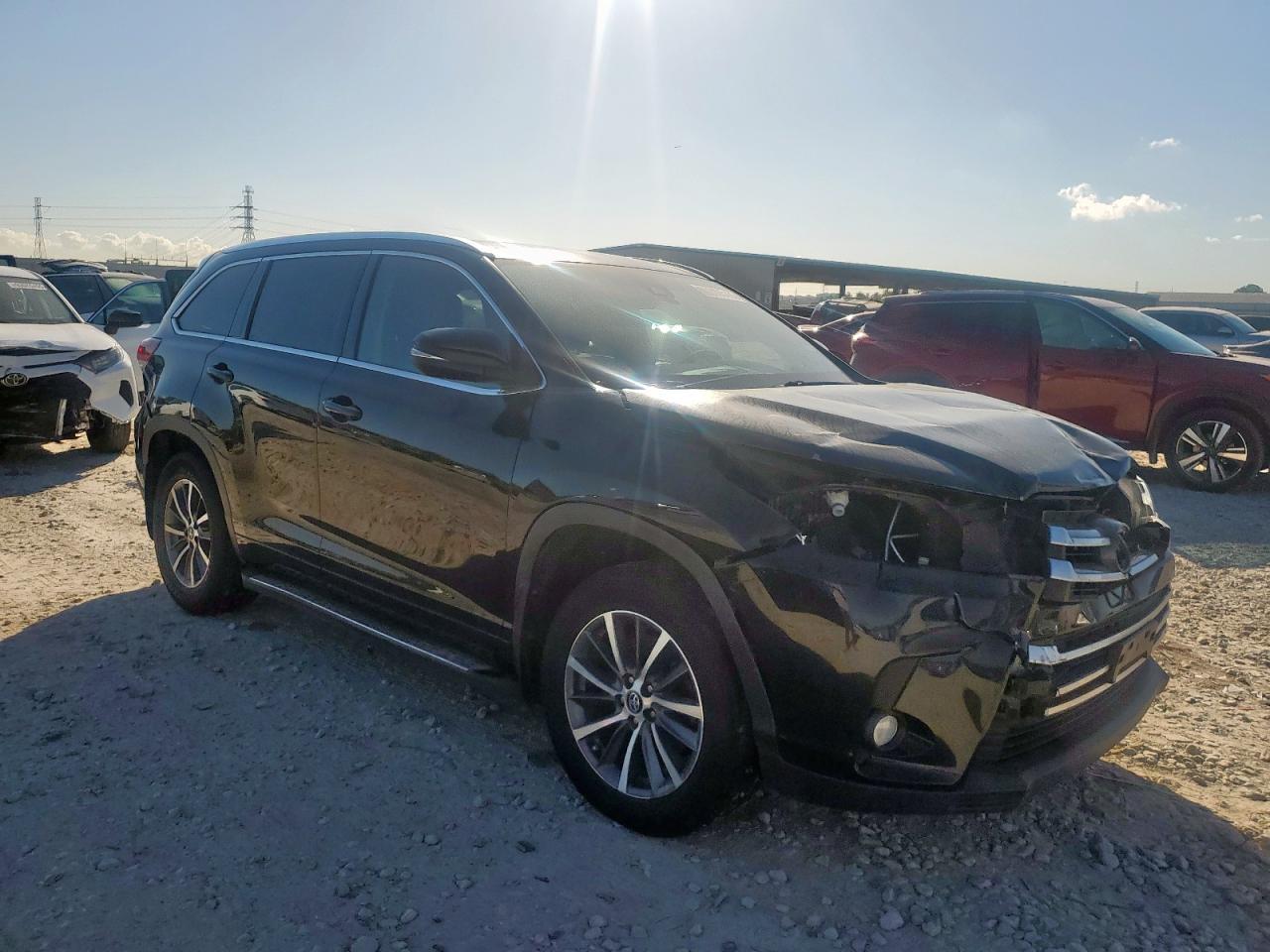 2018 TOYOTA HIGHLANDER