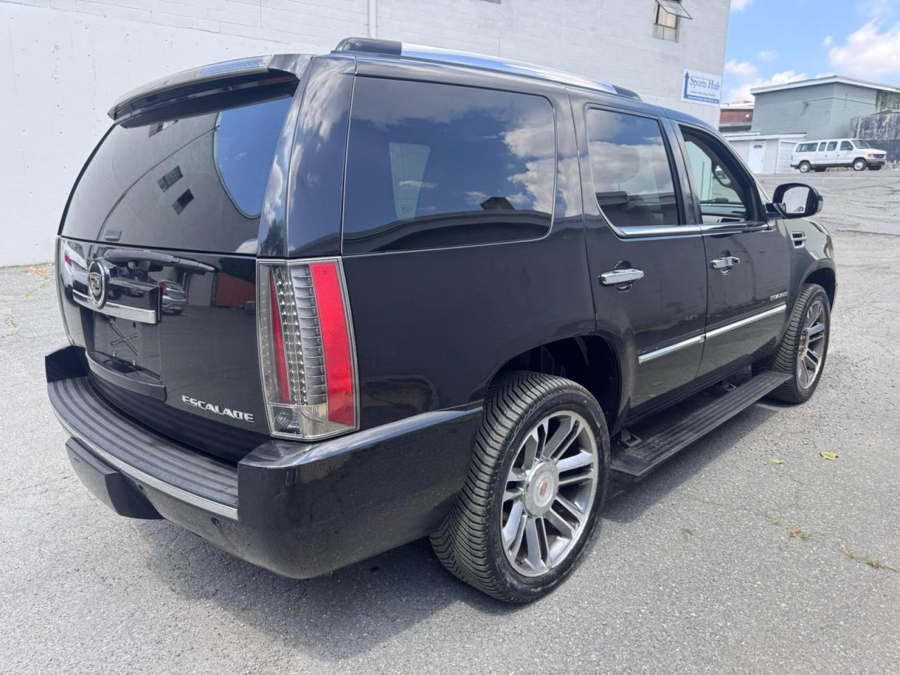 2012 CADILLAC ESCALADE